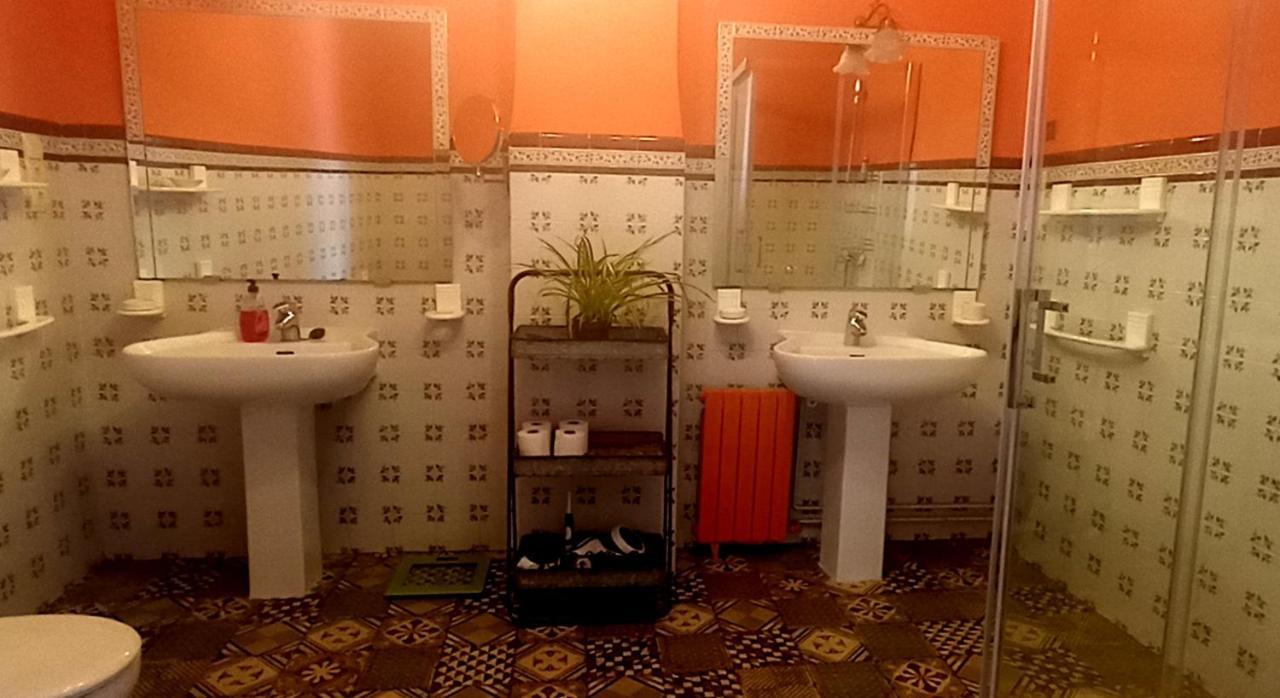 Casa Artistica Bed & Breakfast กันดิอา ภายนอก รูปภาพ